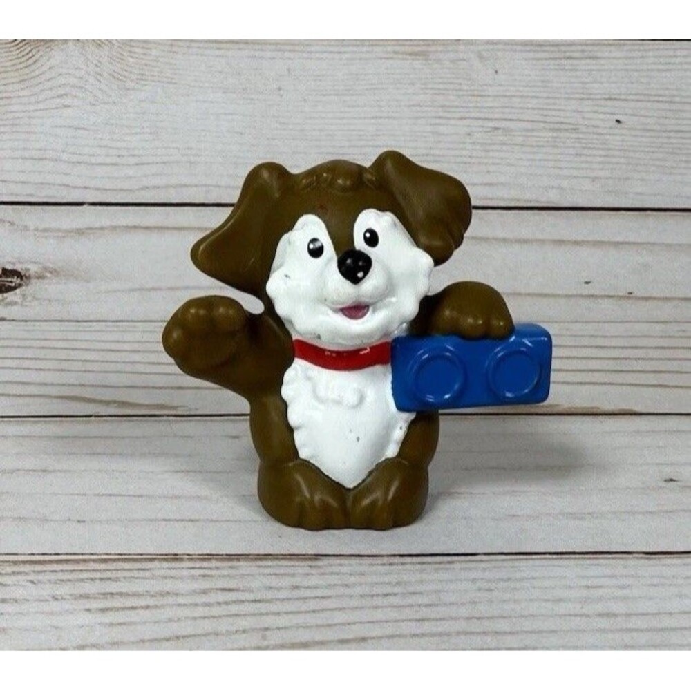 Vintage FPLP Fisher Price Little People Brown Puppy Dog Animal w/ Radio Boombox